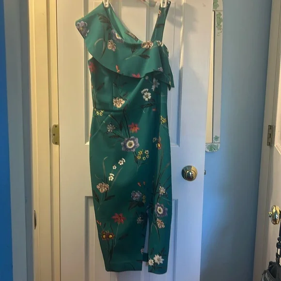 green emerald velvet dress Around The Oasis Maxi Dress Green main image 1